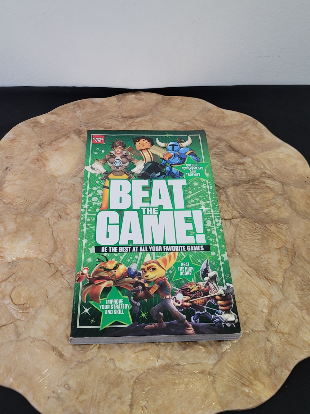 Scholastic Beat The Game! Strategy Guide - Green Cover